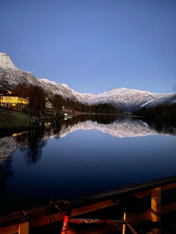 House On The Lake Bogen Exterior photo